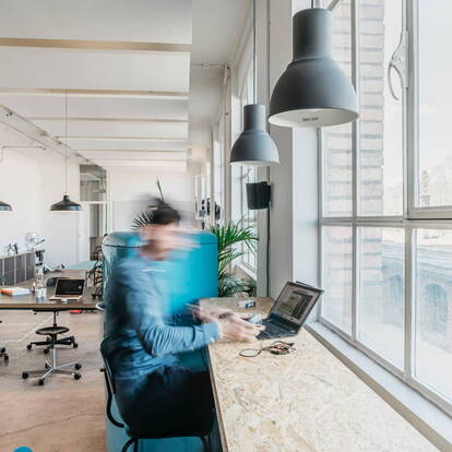 fresch-identity-office-mit-aussicht.jpg fresch-identity-office-mit-aussicht.jpg