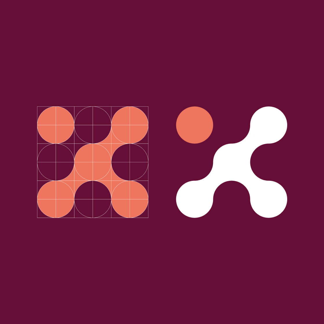 Konstruktion des cmsbox-Logos mit geometrischen Formen und Markenfarbpalette.