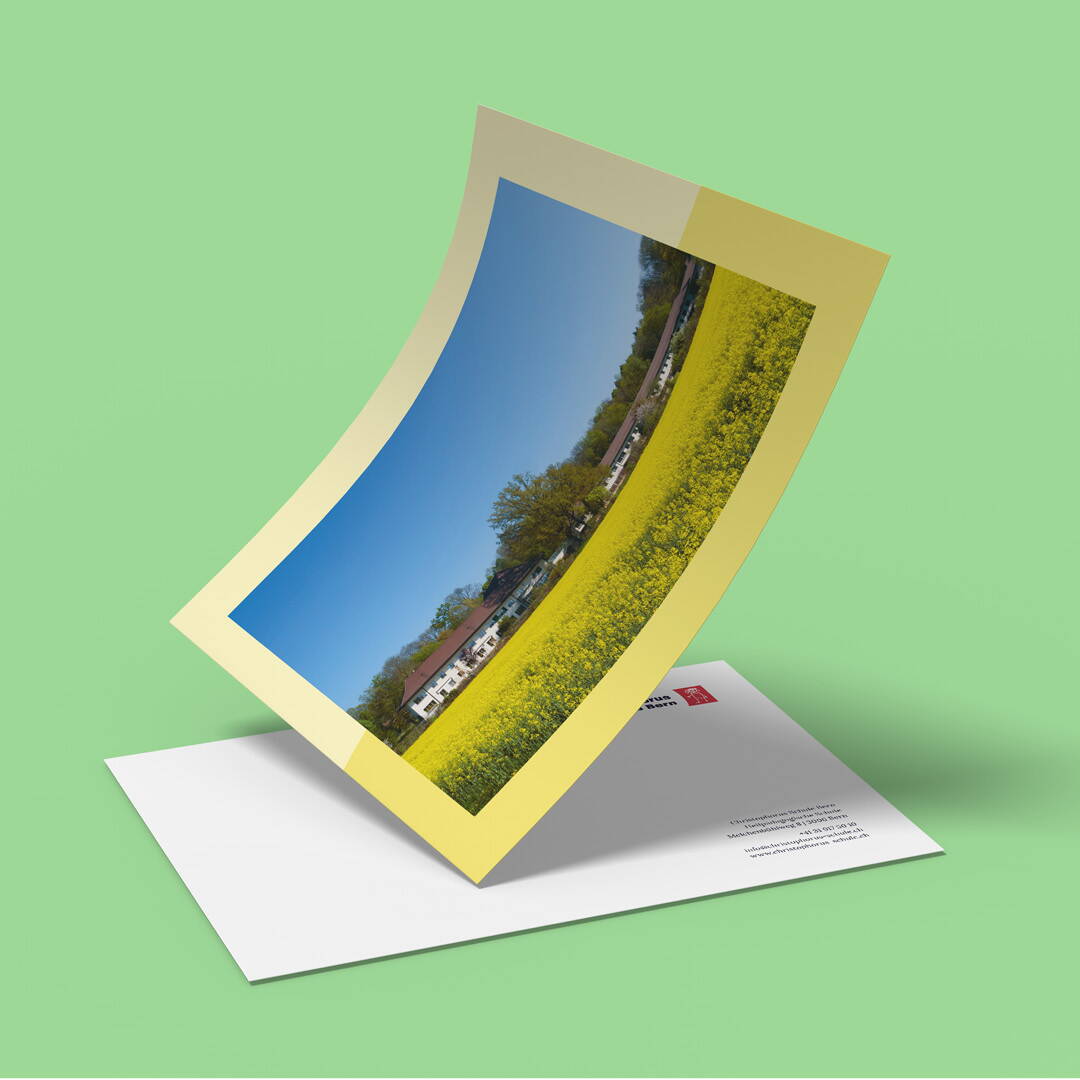 Eine Postkarte im neuen Design der Christophorus Schule Bern